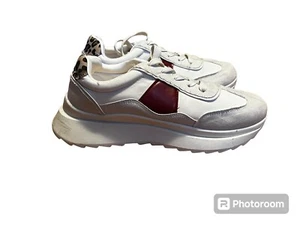 Steve Madden Women’s White Sneakers With Burgundy Stripe And Cheetah Print Sz 9 - Picture 1 of 6