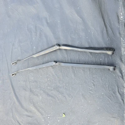 1993-1997 Lexus GS300/GS400  front windshield wiper arms OEM - Image 1 of 3