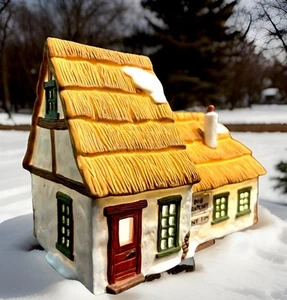 Departamento 56 Dickens Village A Christmas Carol Cottage of Bob Cratchit & Tiny Tim - Imagen 1 de 6