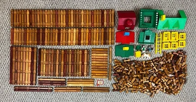 Vtg Lincoln Logs Lot Of 360+ Mixed Assorted Pieces -Roofs Figures 4, 3, 2 Notch - Image 1 of 4
