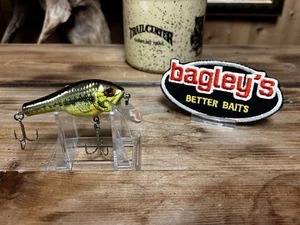 De colección Bagley Latón 1SF2 Pequeño Freír Lubina Color LB9 Bonito :) Señuelo de Pesca de Lubina - Imagen 1 de 7