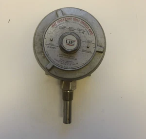 UNITED ELECTRIC P/N: C110 102W 9174 TEMPERATURE CONTROLLER 0-225F 15A 125/250VAC - Picture 1 of 8