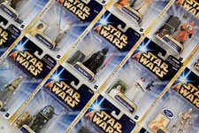Star Wars SAGA 2004 (Gold Stripe) Carded Figures Selection - Free UK Postage
