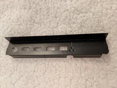 Cubierta protectora/puerto Vizio V555-G1 IO Foto 1 de 2