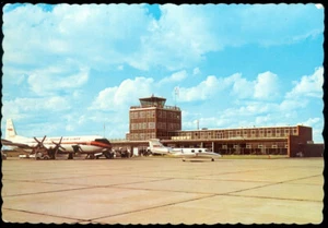 AIRPORT, REGINA, SASK POSTCARD - Imagen 1 de 1