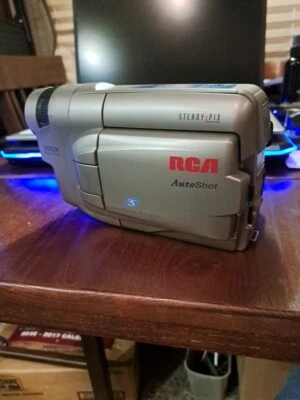 Vintage RCA Auto Shot Camcorder Camera 300x CC-6383 W/ Case Charger  - Image 1 of 4