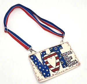 Borsa a tracolla Brighton Vote 2024 tracolla regolabile 8,5" x 5,5" - Foto 1 di 5