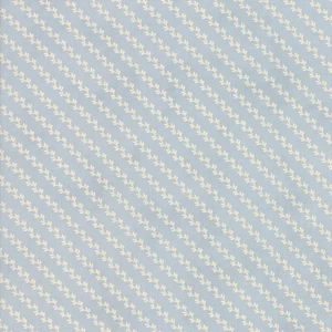 Marches de Noel Garland Frost by 3 Sisters for Moda BTHY Half Yard 44236 15 - Picture 1 of 1