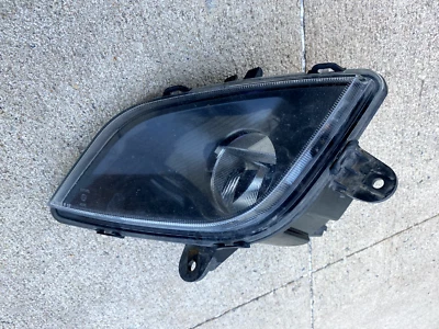 LÁMPARA ANTINIEBLA LED USADA LH NEGRA FREIGHTLINER CASCADIA OEM A66-03653-004 2018+ Foto 1 de 4
