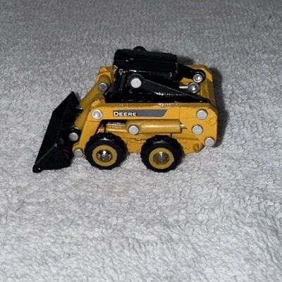 Ertl 1/64 John Deere 320D Skid Steer Model Loader - Image 1 of 4