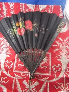 Bonito Antiguo Abanicos Ventaglio Época Napoleón 3 Tejido Pintados Flores - Imagen 1 de 3