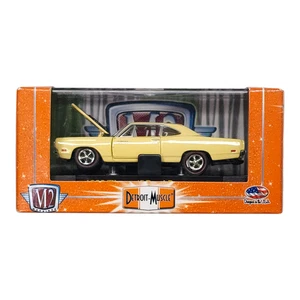 M2 MACHINES 1969 Plymouth Road Runner Mopar Detroit Muscle 32600-R11 2010 - Picture 1 of 4