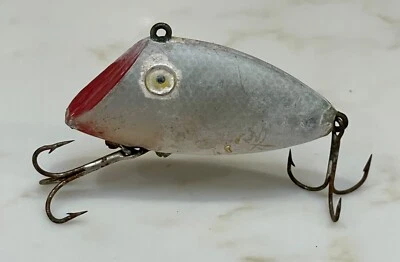 Vintage Swimming Minnow Silver Scales Fishing Lure bass 2 1/4 inches long - Image 1 of 4