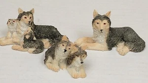 Estatuillas de colección de Young's, mini, lobos salvajes (juego de 3) - Imagen 1 de 3