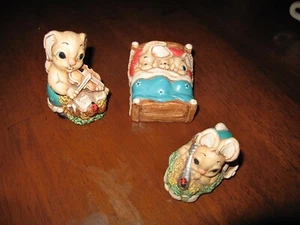 Vintage Cute WOODLANDER Bunnies Figurines stoneware Rabbits - Picture 1 of 6