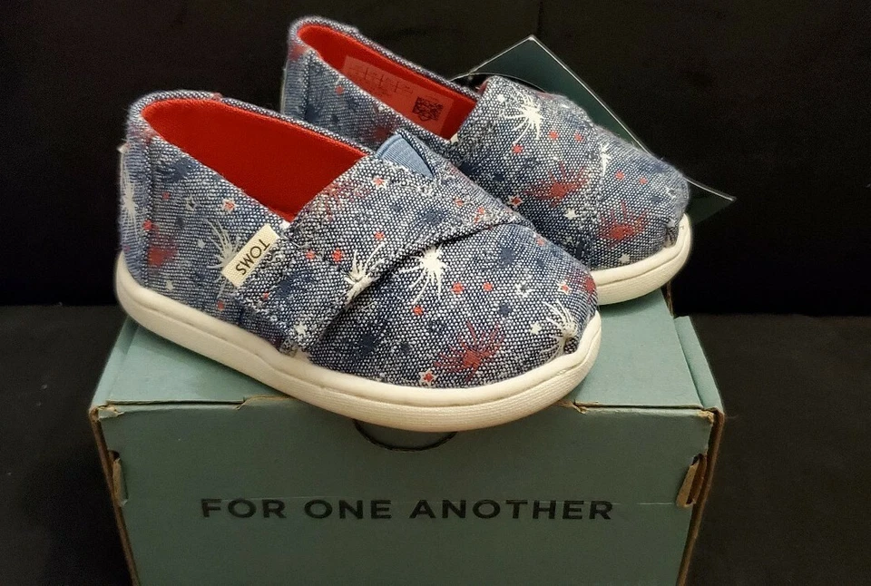 Toms Classic Cornflower Blue Chambray Brilla en la Oscuridad Fuegos Artificiales Talla T4 Foto 1 de 4