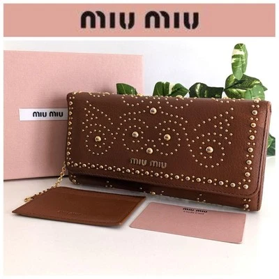 Cartera Larga Good Miu Miu Cuero Madrás Tachonado Prada Marrón Camel Foto 1 de 4