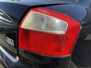 Audi A4 Quattro 3.0L AWD Rear Passenger RH Taillight Lamp Assembly 2002-2005 OEM - Picture 1 of 7