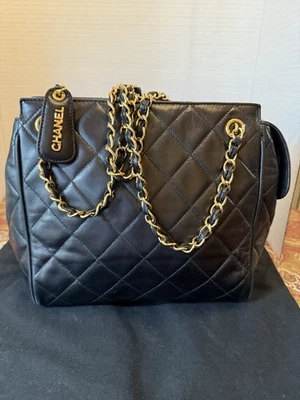 Authentic Beautiful Chanel Vintage Shoulder Lambskin Leather Bag Excellent Italy - Image 1 of 4