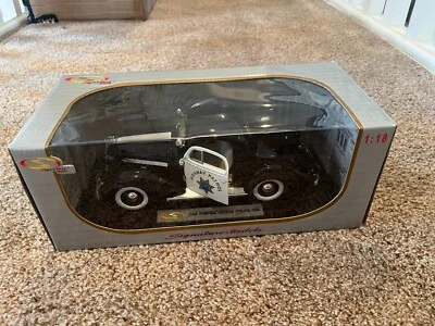 Signature Models 1936 PONTIAC DELUXE POLICE CAR Die Cast Metal Car in Opened Box - Image 1 of 4