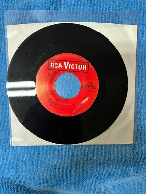 Connie Smith - I'll Come Runnin'/It's Now Or Never  45 RPM, RCA Records,  UC - Image 1 of 2