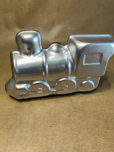 VINTAGE WILTON 1974 502-836 ALUMINIUM ZUG KUCHENFORM FORM - Bild 1 von 3