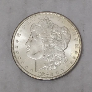 1882 CC MORGAN SILVER DOLLAR CARSON CITY - Picture 1 of 6