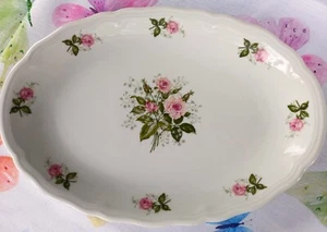 schön geformte Servierplatte mit rosa Rosen, Seltmann Weiden, Marie - Luise - Bild 1 von 6