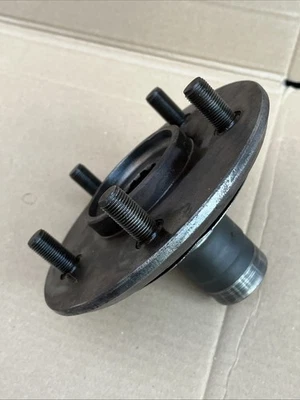 Jaguar XJ6 Rear Hub C31657 - Image 1 of 4