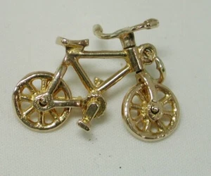 Excelente encanto articulado en forma de bicicleta de oro de 9 quilates 22405 - Imagen 1 de 3