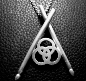CIONDOLO BATTERIA BONZO ARGENTO STERLING MJG + CATENA. JOHN BONHAM. LED ZEPPELIN. - Foto 1 di 3