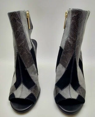 C Wonder Ivy 露趾跟靴 黑色/灰色 拼布 尺寸 9M 预装 — 第 1/4 张图片