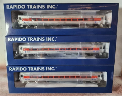 RAPIDO 128528 HO CDOT As Delivered Comet 2 Commuter Coaches 1 Cab Car 3 Pack - Image 1 of 4