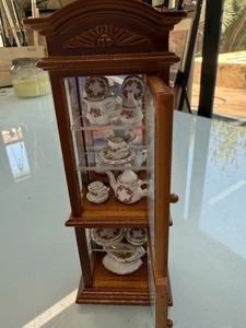 Dollhouse Miniature China Cabinet Reutter Porcelain 1:12 W/Reutter Rose China - Picture 1 of 12