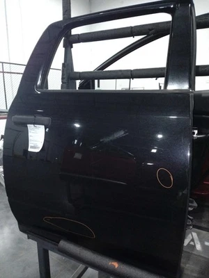 Conjunto de puerta trasera derecha usado lado trasero se adapta a: camioneta Ram Dodge 1500 2015 doble aprox. Foto 1 de 4