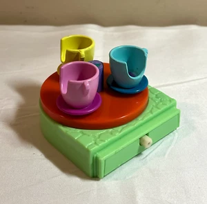 Disney Polly Pocket - Magic Kingdom - Teacup Ride Replacement - 1999 Mattel - Picture 1 of 2