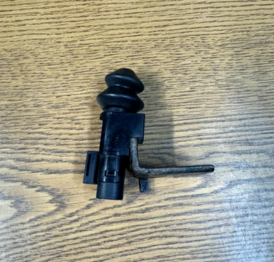 2011-2020 Infiniti QX56 QX80 Hood Bonnet Ajar Jam Alarm Switch OEM - Image 1 of 4