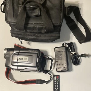JVC GR-AXM310U Compact VHS-C Camera Camcorder For Parts - Picture 1 of 10