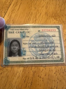 Original Südvietnam Zivilausweis Garantie Kriegsausgabe süßes Mädchen 1973 ansehen - Bild 1 von 2