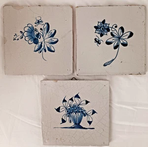 Antik  3 x Delft  Wandfliese 1800 Blau Weiß Blumen Insekten Fliesen - 12,5  x 13 - Bild 1 von 7