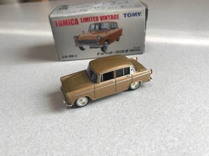 Tomica Toyopet Corona 1500 Limited Vintage - Picture 1 of 3