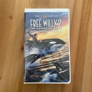 Free Willy 2: The Adventure Home VHS, 1995, Clam Shell - Picture 1 of 3
