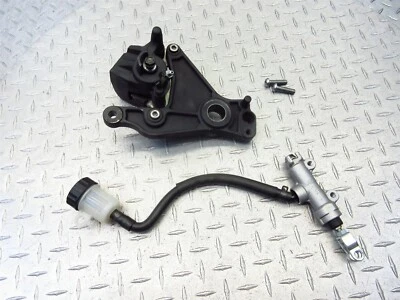 Kawasaki Ninja 1000 ZX1000 2016 OEM pinza de freno trasera conjunto de cilindro maestro Foto 1 de 4