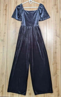 Old Navy Charcoal Gray Black Velvet Jumpsuit Wide Leg Flutter Sleeve Sz M NWT - Image 1 of 4