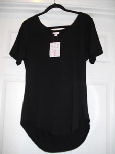 NEW LuLaRoe Iris Women's Small Solid Black Tee T Shirt NWOT V Neck - Picture 1 of 1