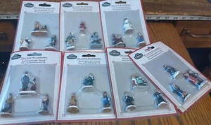 Cobblestone Corners Christmas Village Figurines 7 PACKS OF 3 EACH NIP 21 FIGURES - Picture 1 of 15