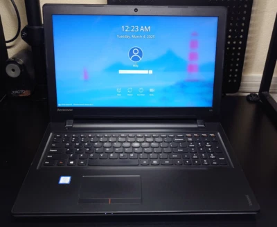 Lenovo Ideapad 300-15ISK i7-6500U 2.5GHz 8GB/256GB SSD DVD-RW - Linux Manjaro - Image 1 of 4