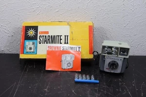 De colección Kodak Brownie Starmite II Conjunto Cámara Caja Correa Bombillas - Imagen 1 de 10