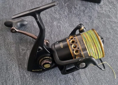 Penn Battle II 4000 Stationärrolle, Salzwasserfest Defekt Mit Multicolor Schnur - Bild 1 von 4