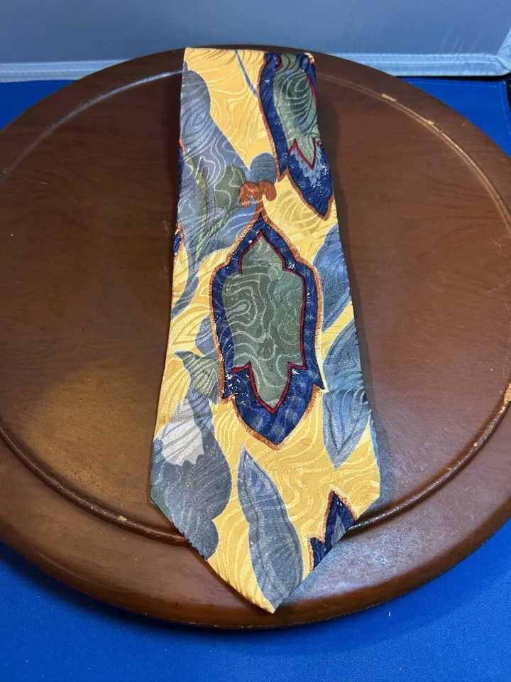 Corbata geométrica abstracta 100 % seda Basic Elements para hombre Foto 1 de 4